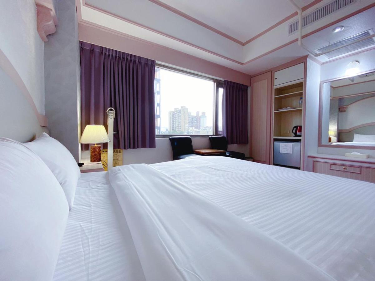 Chrysler Hotel Тайбэй Экстерьер фото